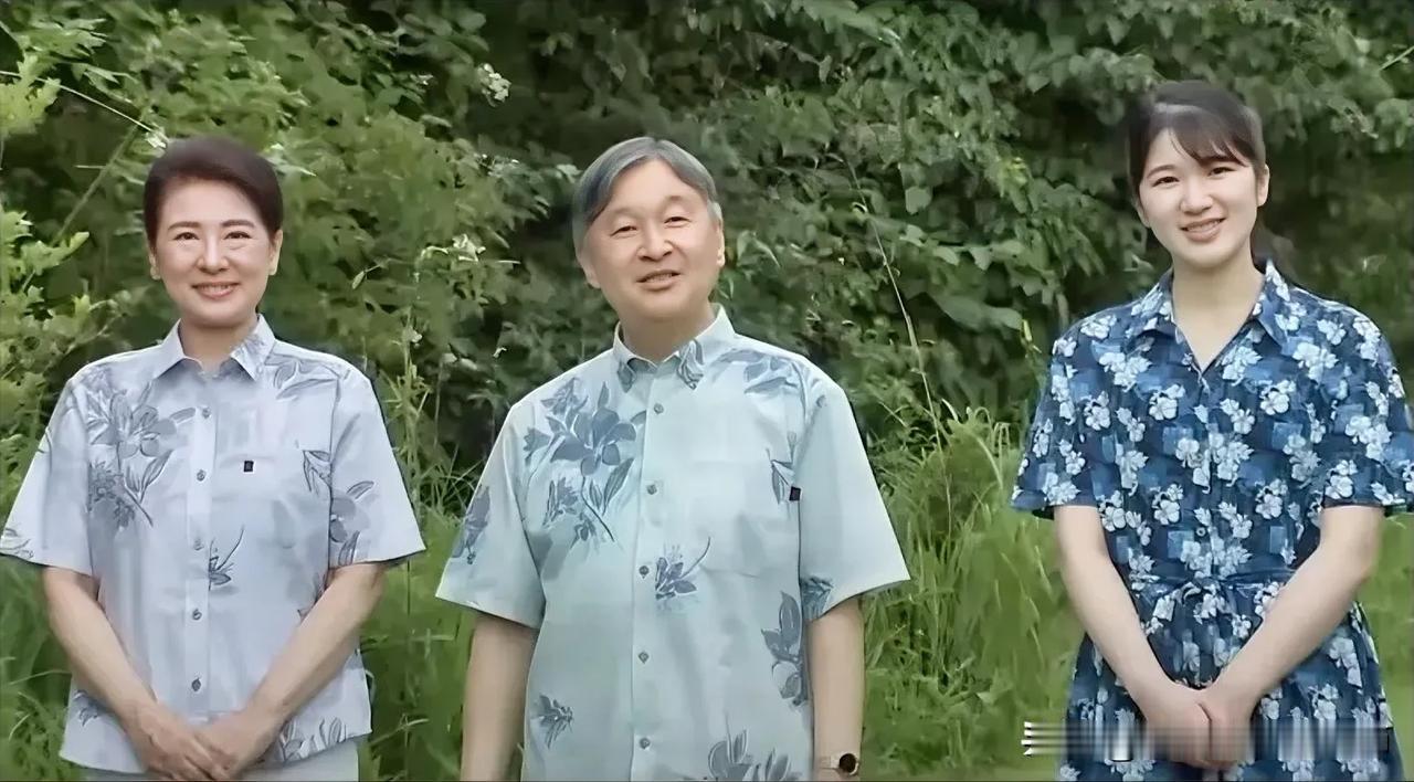 日本天皇德仁一家亲切面对媒体，很真实！天皇德仁已经这么多白发了，一想德仁是196