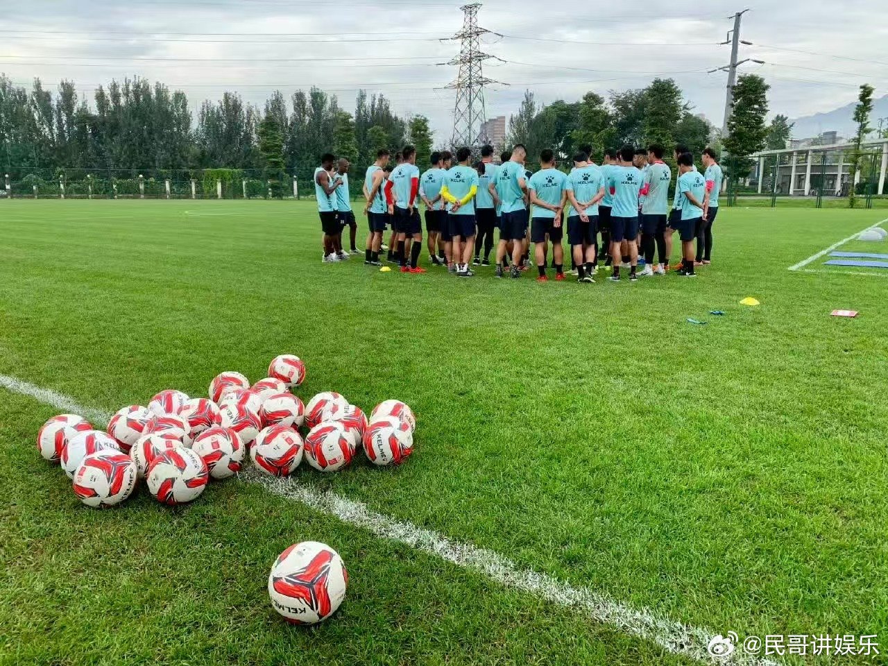 川超首战进球集锦 反击教科书！三打二局面下冷静分球，队友推射空门得手，锁定胜局，