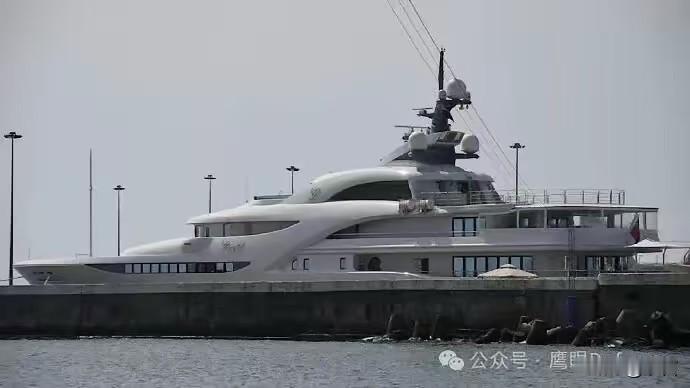 转移资产还是核心亲属？俄罗斯出动顶配军舰“武装护送”，“优雅”号超级游艇前往伊斯