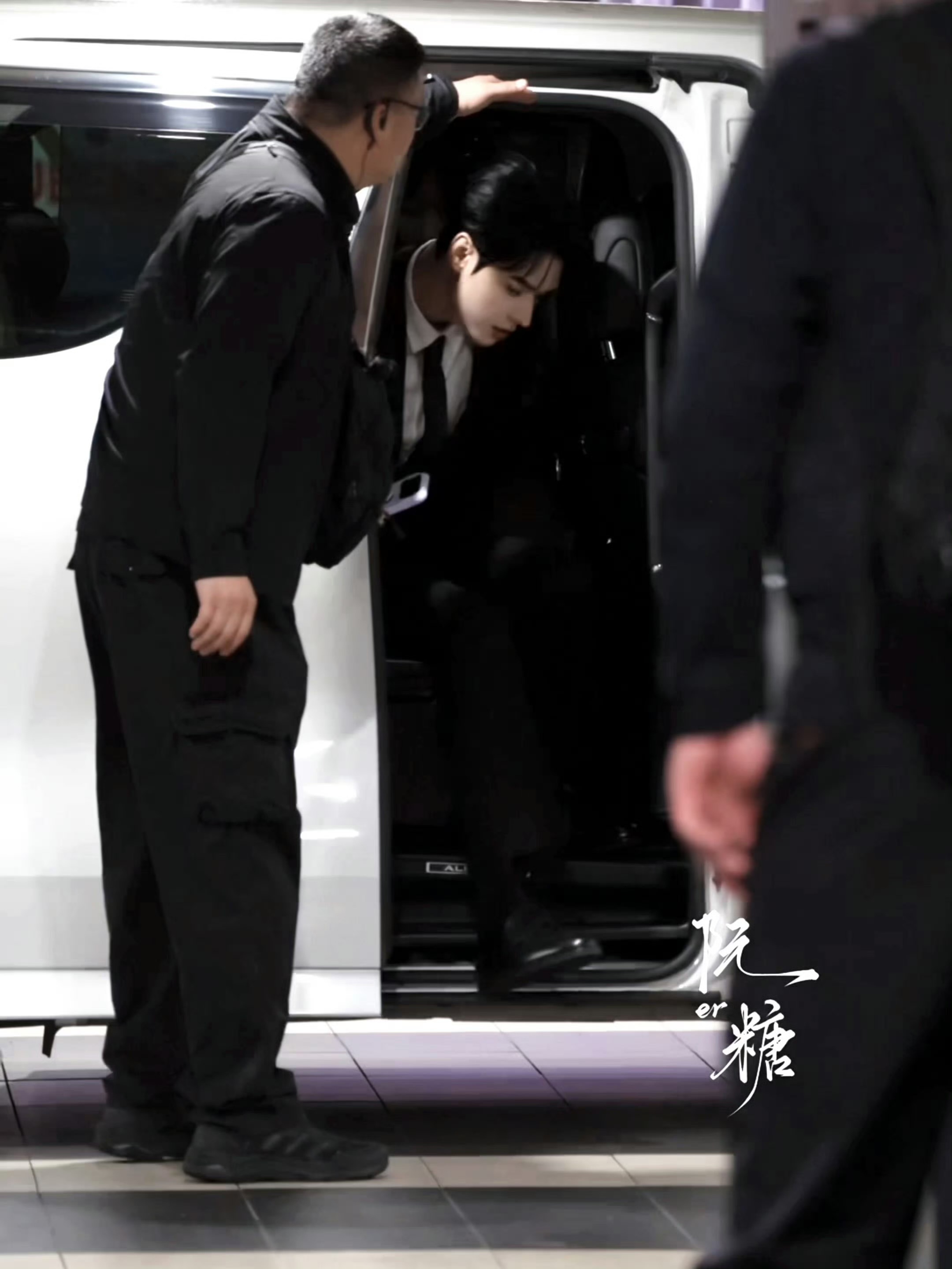 龚俊地球2录制上班，太帅啦 