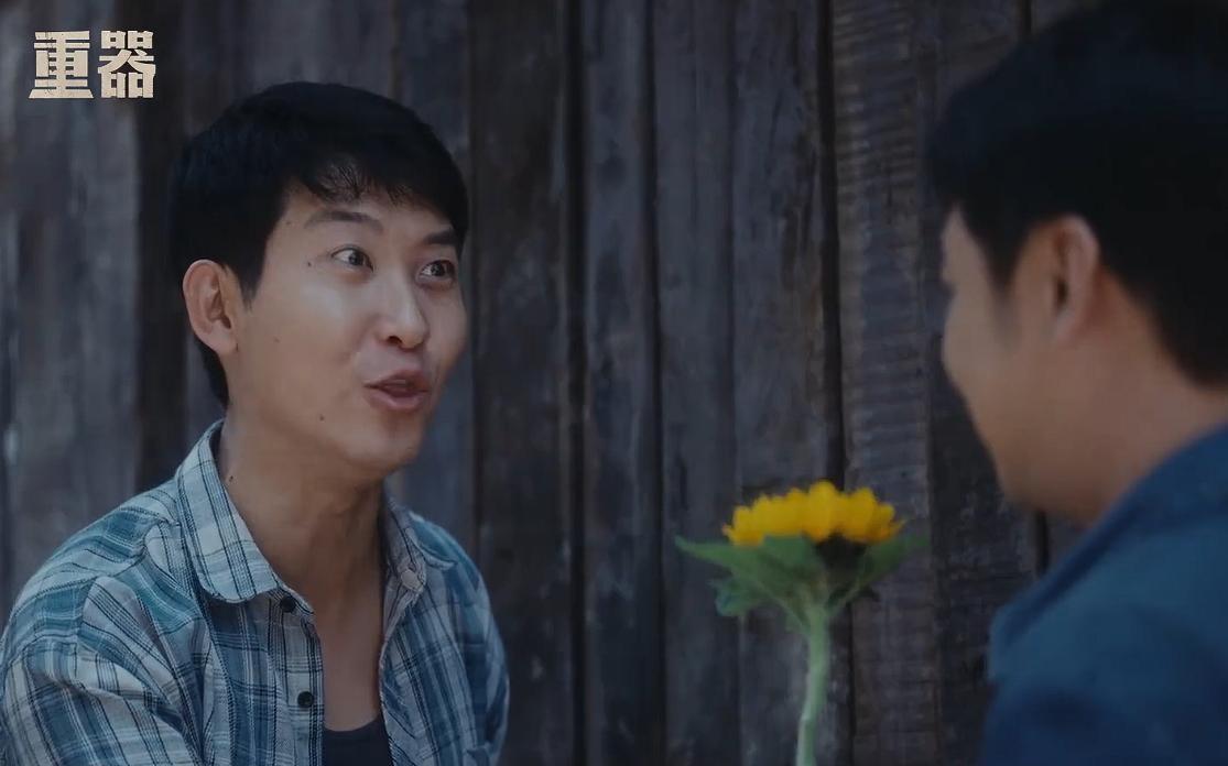 喜剧人闫佩伦吊打科班四主演，观众直言：他演的不是戏，是活人 ​​​