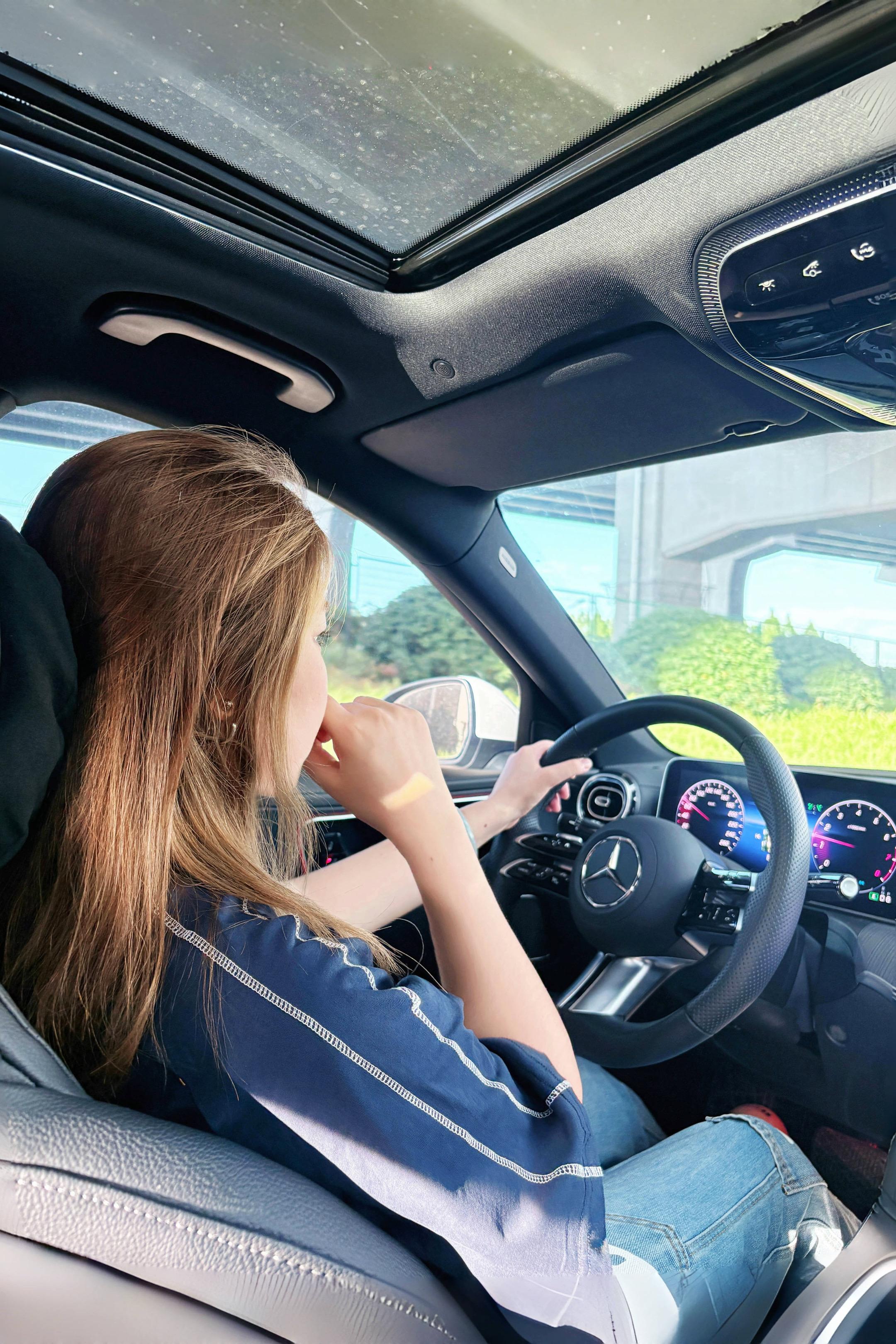 再好的副驾驶 不如自己手握方向盘