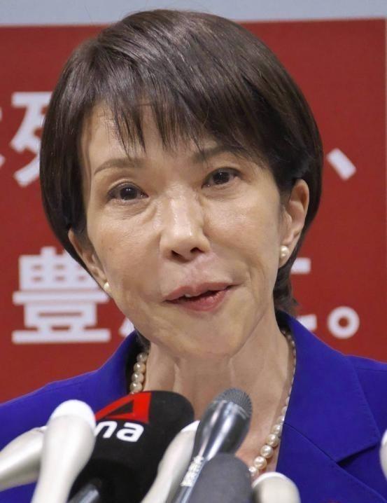 日本首相高市早苗又出来说疯话了，她在电视节目里直接放话，要是台海附近发生冲突，日