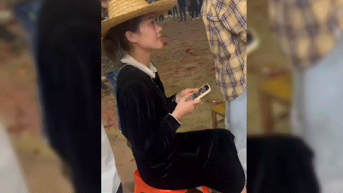 小姐姐:我尼玛！
