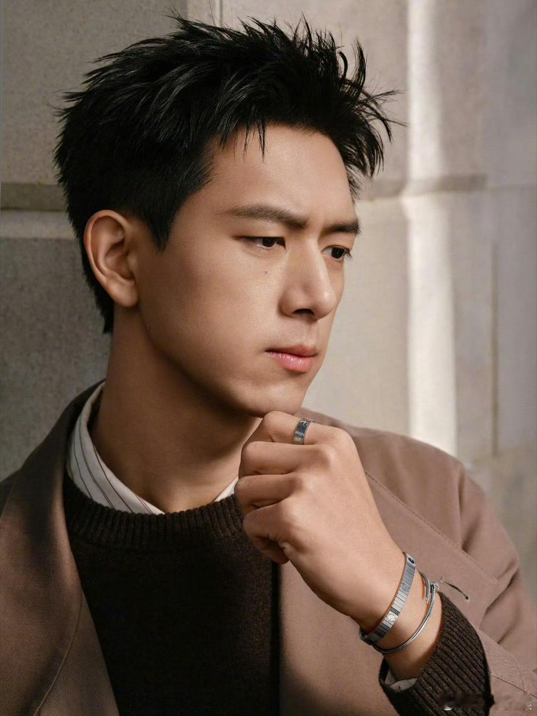 李现卡地亚宣传大片，帅气，