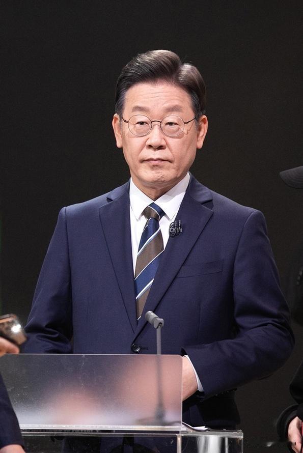 韩国传来消息
4月20日，韩国总统李在明突然表态，要跟印度合作稳住石脑油的供应。