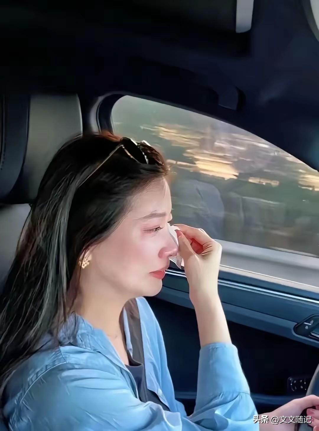 我闺蜜给情人生了个私生子，现在男人跑了

讲真，我闺蜜以前活得那叫一个体面。
老
