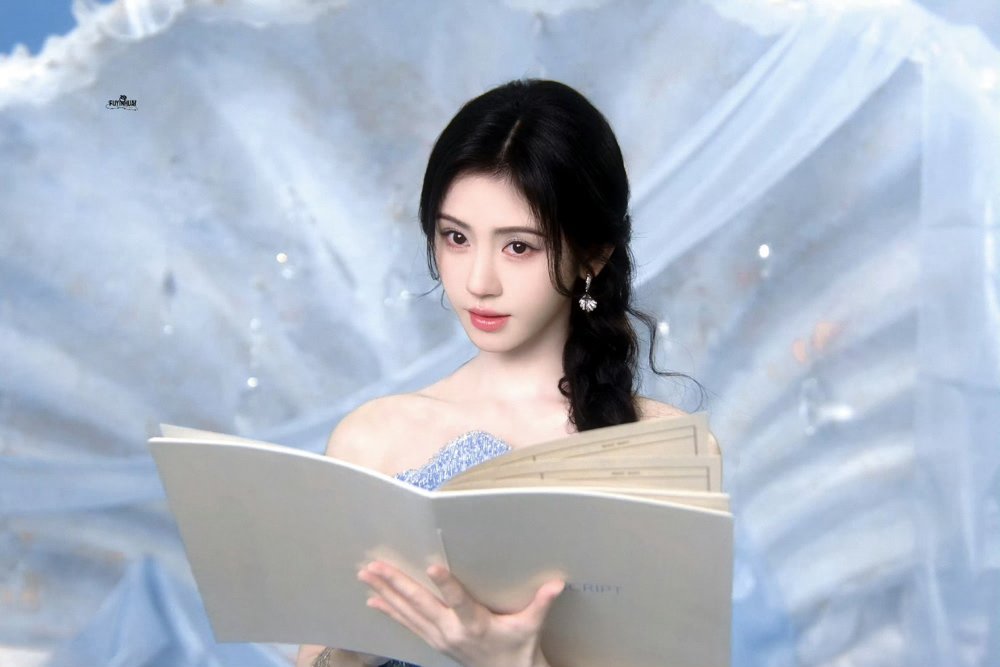 鞠婧祎 jjy鞠婧祎苏绿夏 jjy鞠婧祎万花世界 “愿你斩束缚，寻曙光”  𝑴