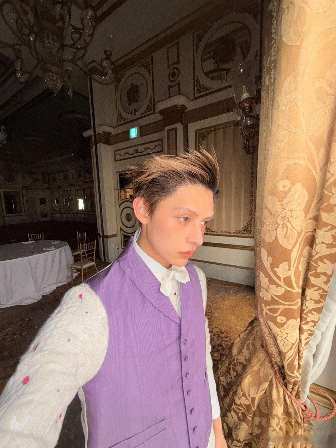 赵雨凡JAMES  🦅赵雨凡骨相天才 就这个詹詹帅炸了！🦅😘😘 