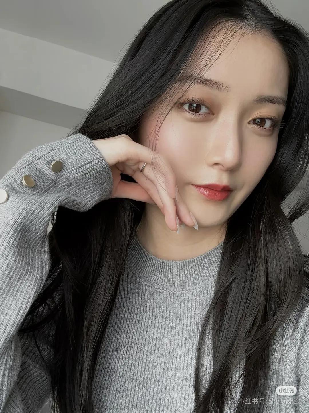 发优质内容享分成话说日本近几年就推出了许多颜值和气质都相当不错的新晋模特，而爱纱