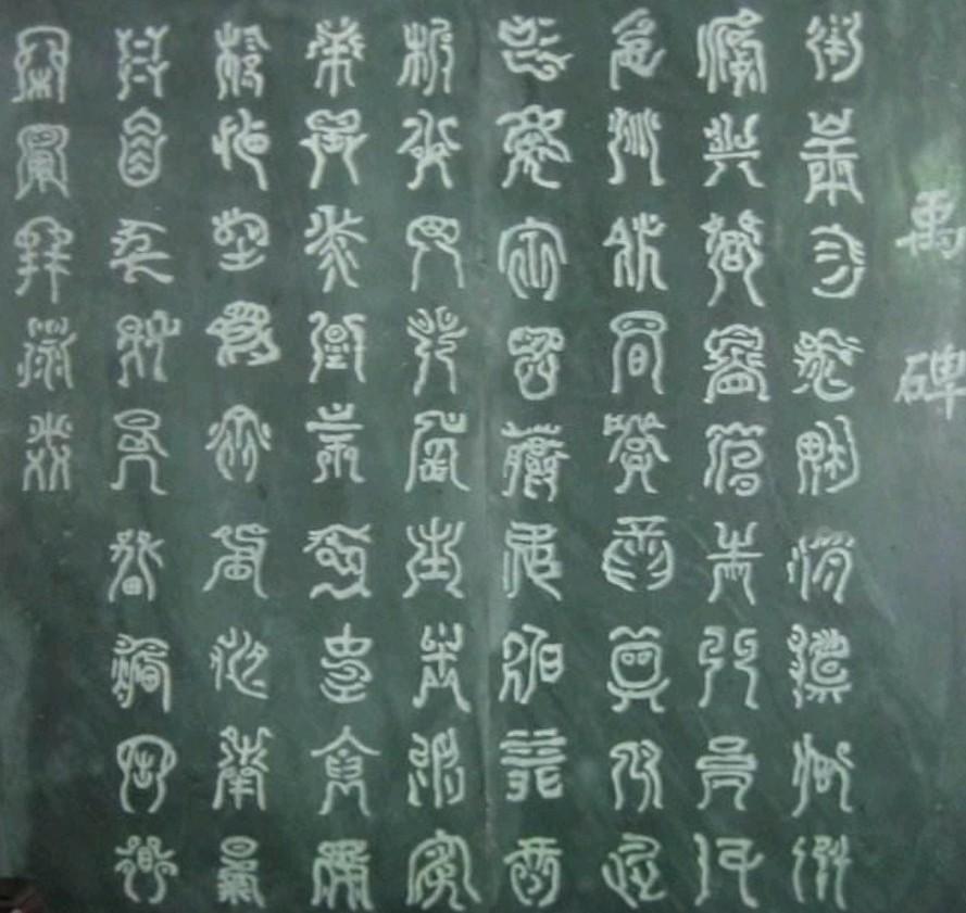 挣钱的工作不体面，体面的工作争议大。
功利心重的人太强势，洒脱的人没心没肺。
社