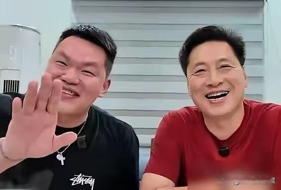 李春江客观分析京粤生死一战！

北京与广东8强淘汰赛G2的比赛，前广东队7冠王教