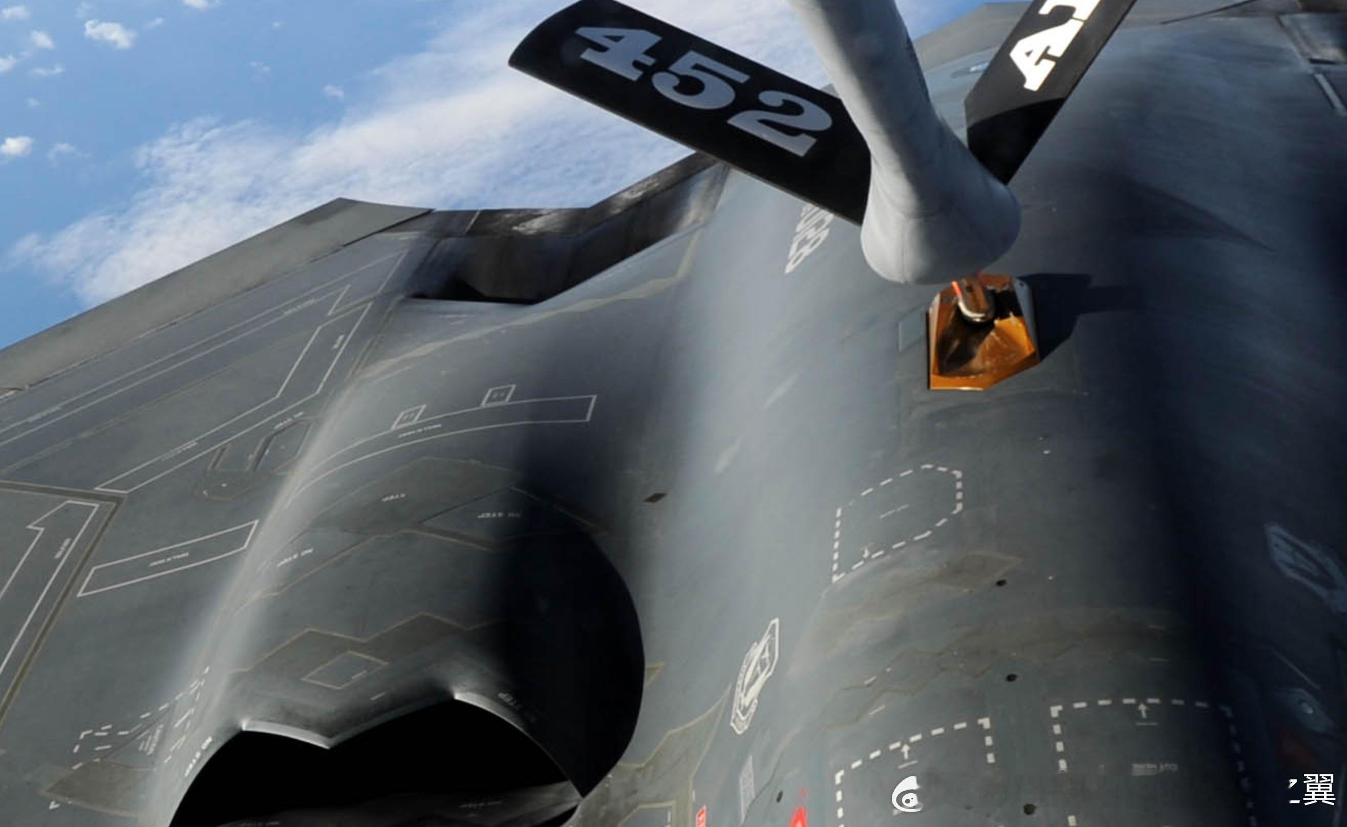 烽火问鼎计划 B-21“突袭者”战略轰炸机在尾喷管设计上与B-2“幽灵”有显著不