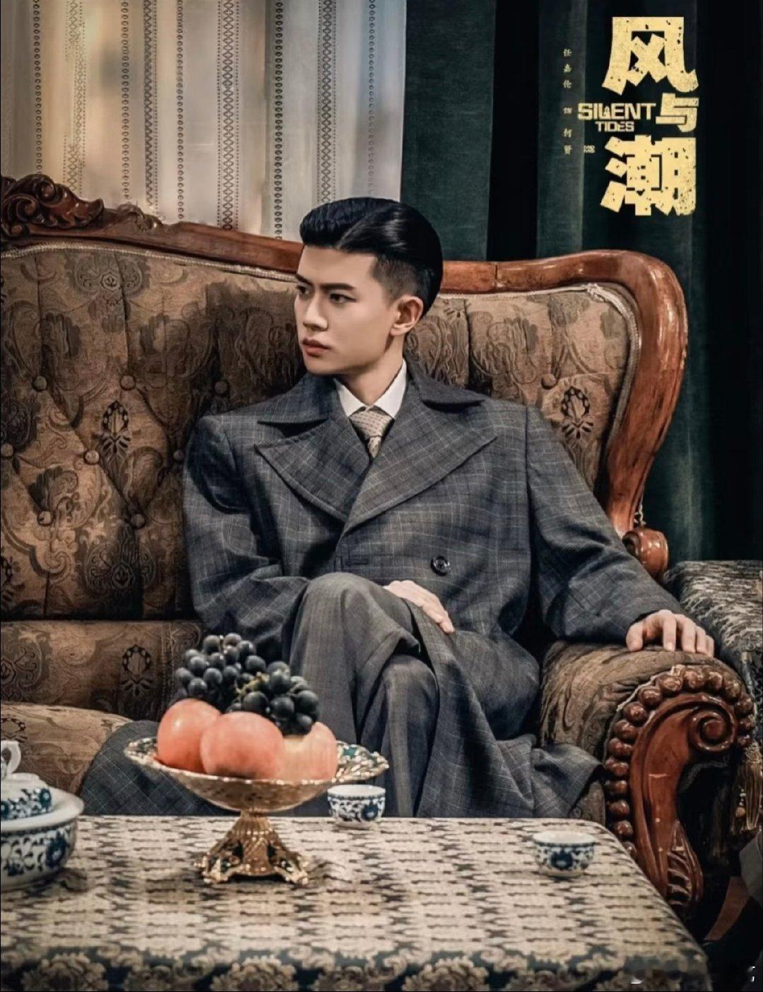 他们一出现我的泪就控制不住了真的哭疯了！区新带着小分队冲向军舰的瞬间，眼泪直接决