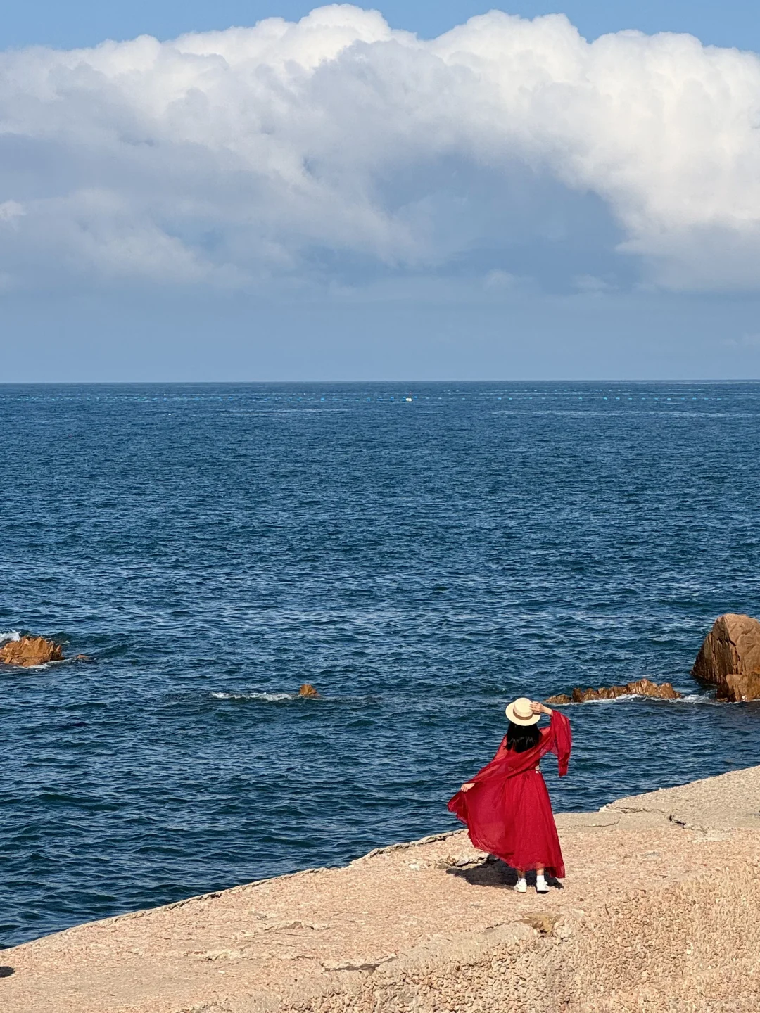 别去小麦岛人挤人啦，青岛这片海🌊人少景美