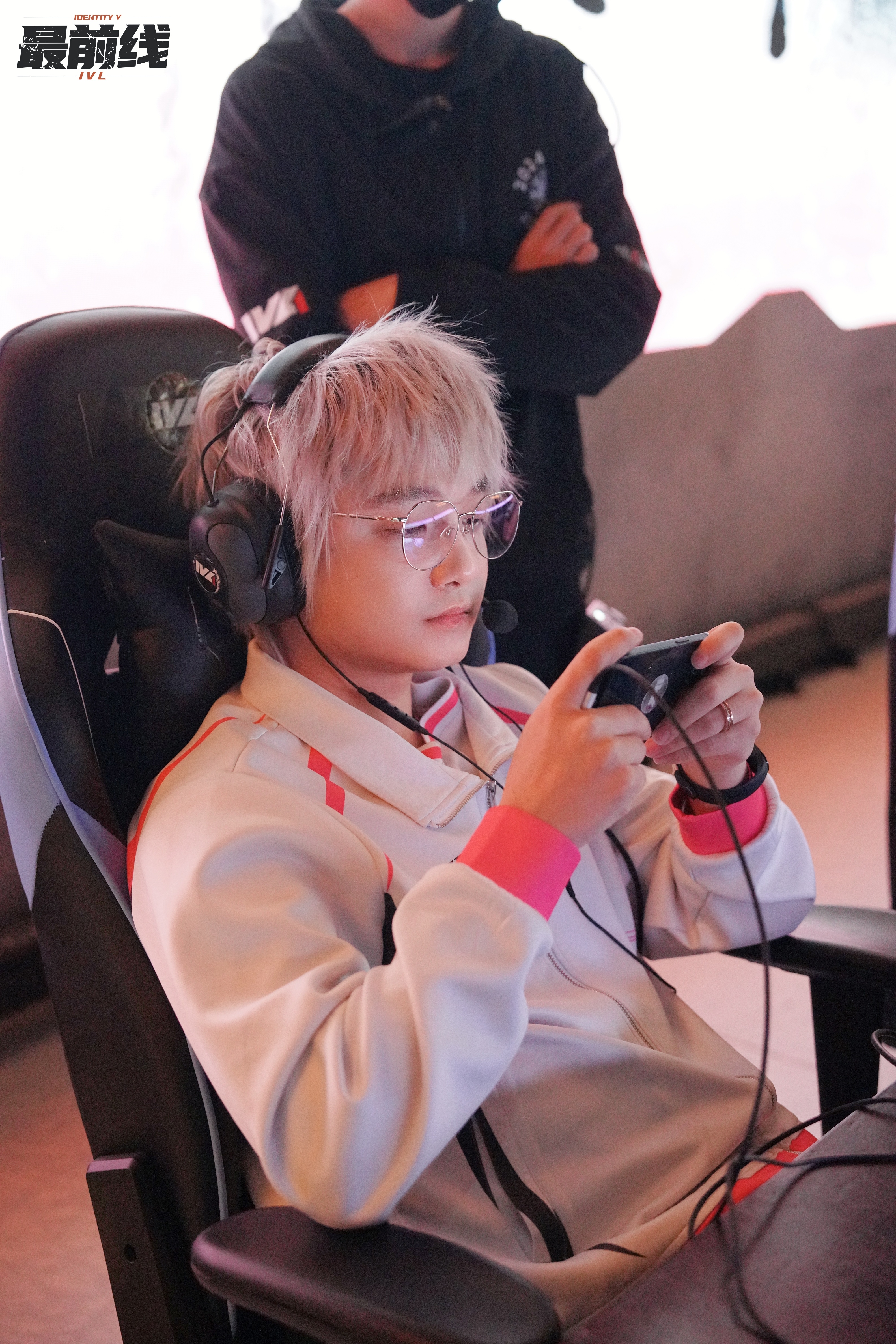 GR战队[超话] 听说大家想看AK队长啦[酷][酷]第五人格coa8前线营业中 
