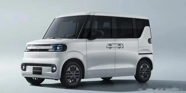 比亚迪拟以微型门店撬动日本市场增长！日前，据日经新闻报道，比亚迪计划通过大量开设