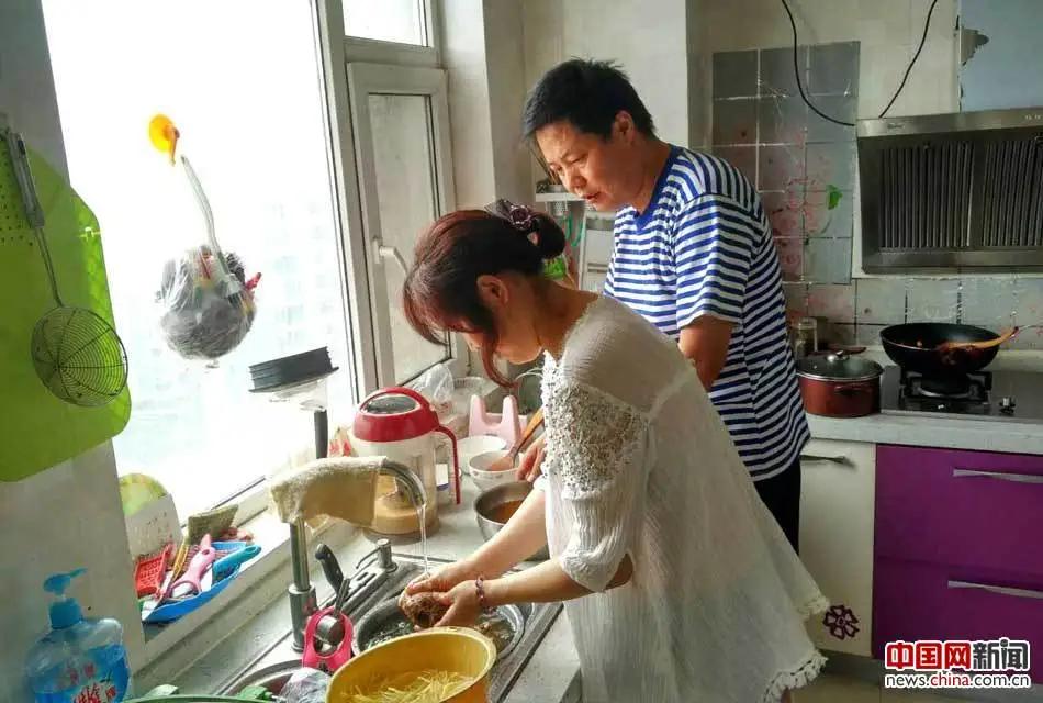 真爱不是“听指令”，而是“眼里有活”的修行

诸位，今儿咱们单说一桩发生在无数家