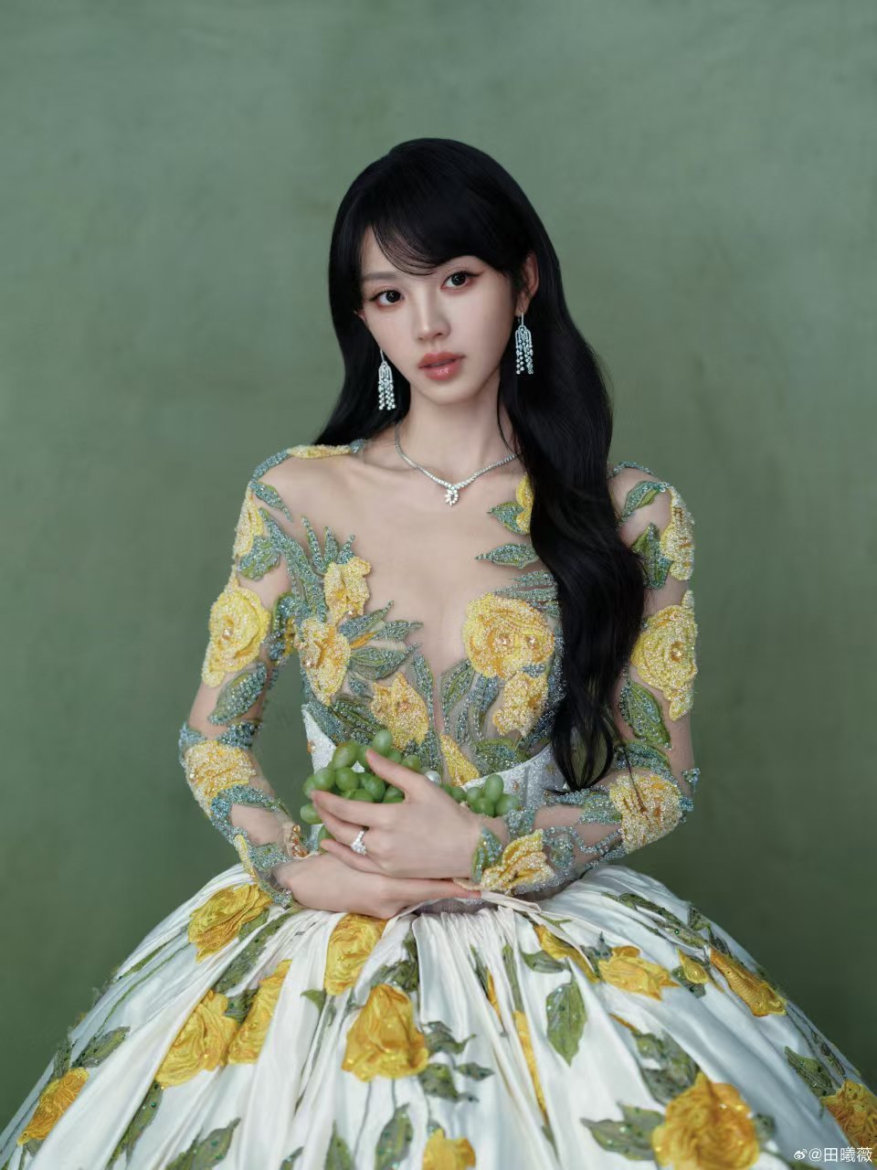 田曦薇黄玫瑰礼服田曦薇戴花赴约田曦薇戴花赴约，公主，[哇][哇] ​​​