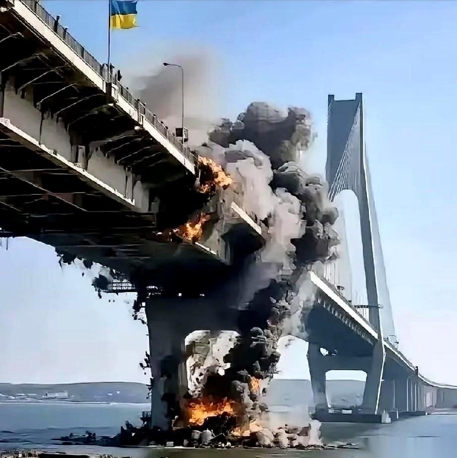 克里米亚一纸禁令，从6月21号早上9点起，所有加油站，停止向任何私家车和企业卖油