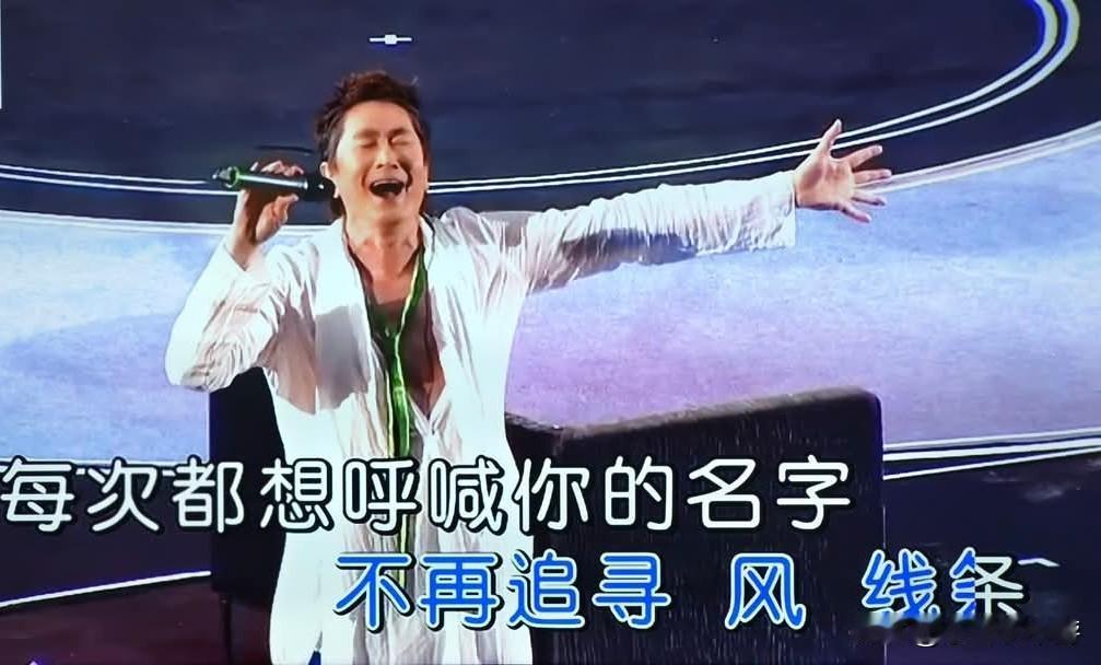 还记得他是谁吗？他的这首歌，至今还有人在翻唱，传唱，但很多人可能还不知道他才是原