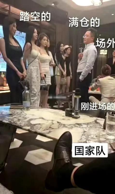 普通人投资，美股跟着巴菲特，A股跟着国家队，小钱不好说，但是大方向错不了。
#有