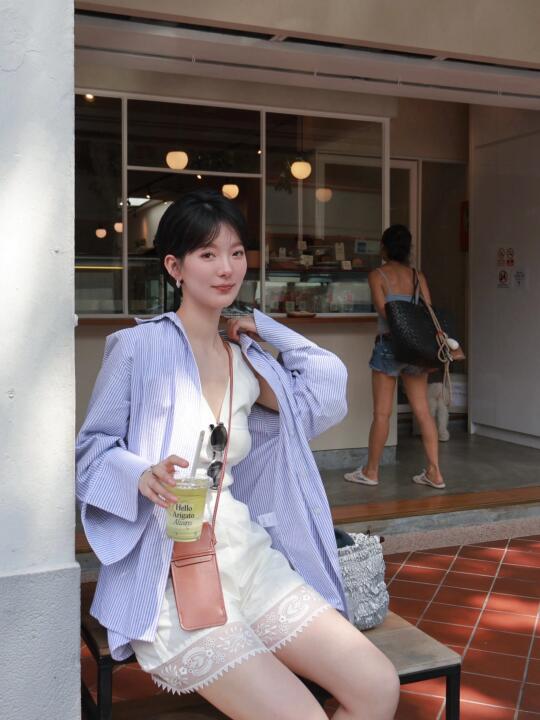 🇸🇬Tiongbahru喝个咖啡，不上班就穿舒服点