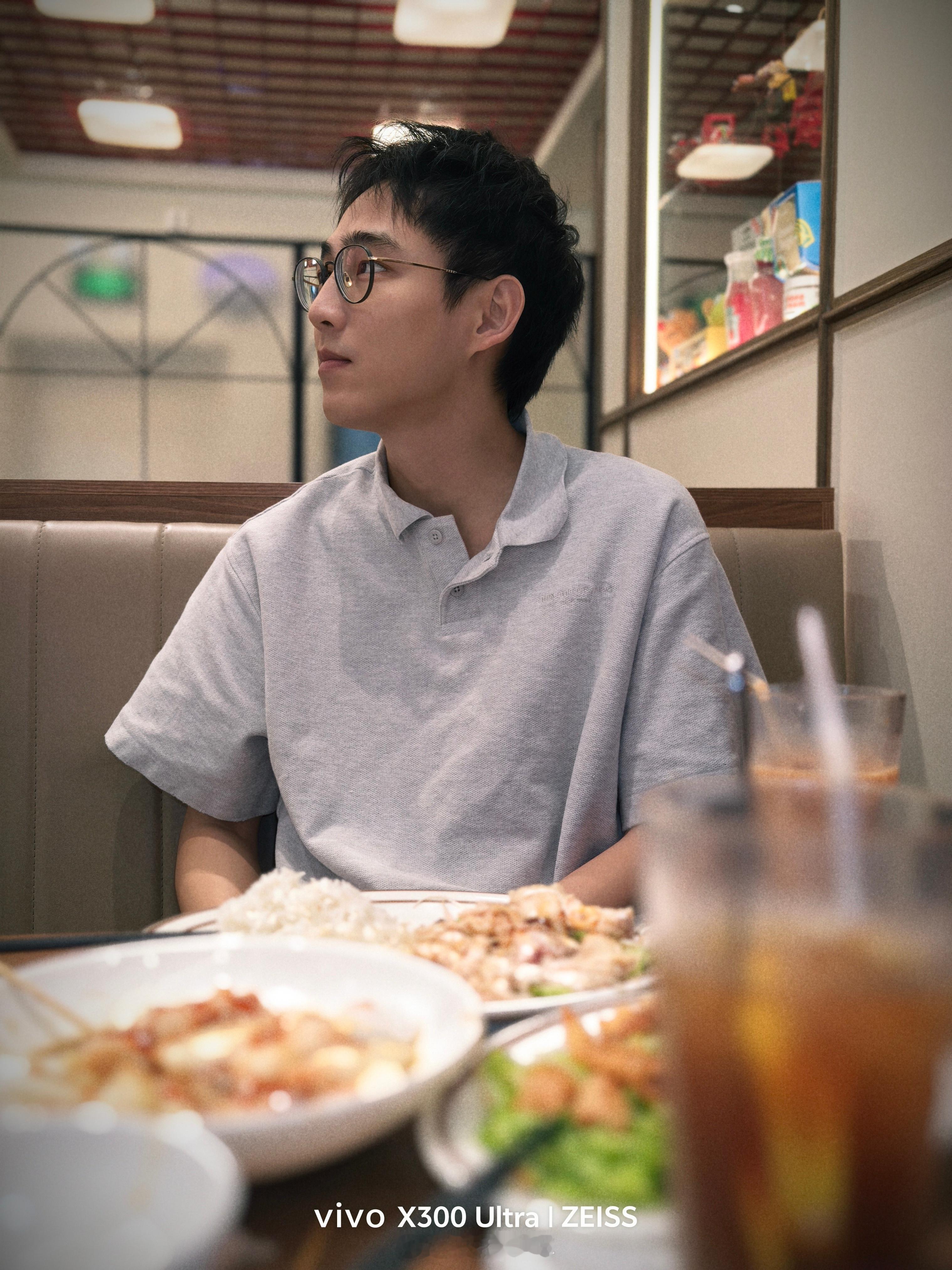 今天带峥哥试下番禺好吃的茶餐厅，峥哥请我吃了个漂亮饭。  ps:其实他是来大家车