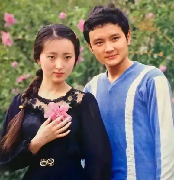 2007年5月，当全世界的“红楼梦中人”都寄哀思于南国时，深圳殡仪馆那支用来签到