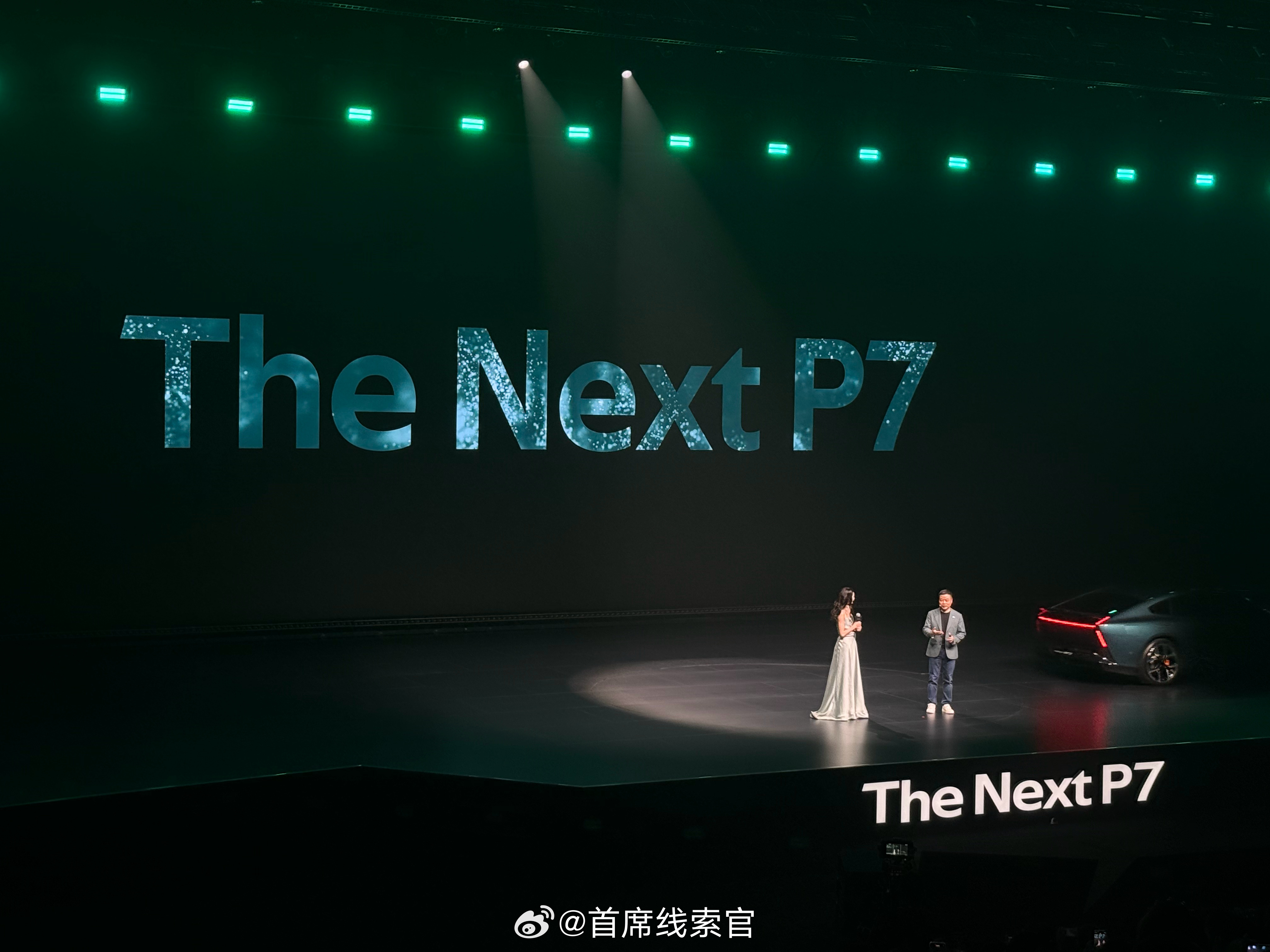 时尚圈都在拍小鹏p7 全新小鹏 P7 代言人钟楚曦登台了。她表示，这是自己第一次