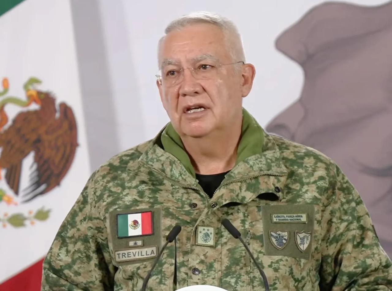 墨西哥国防部长特雷维利亚称：毒贩之所以强大，是因为使用的都是美国武器。自2024