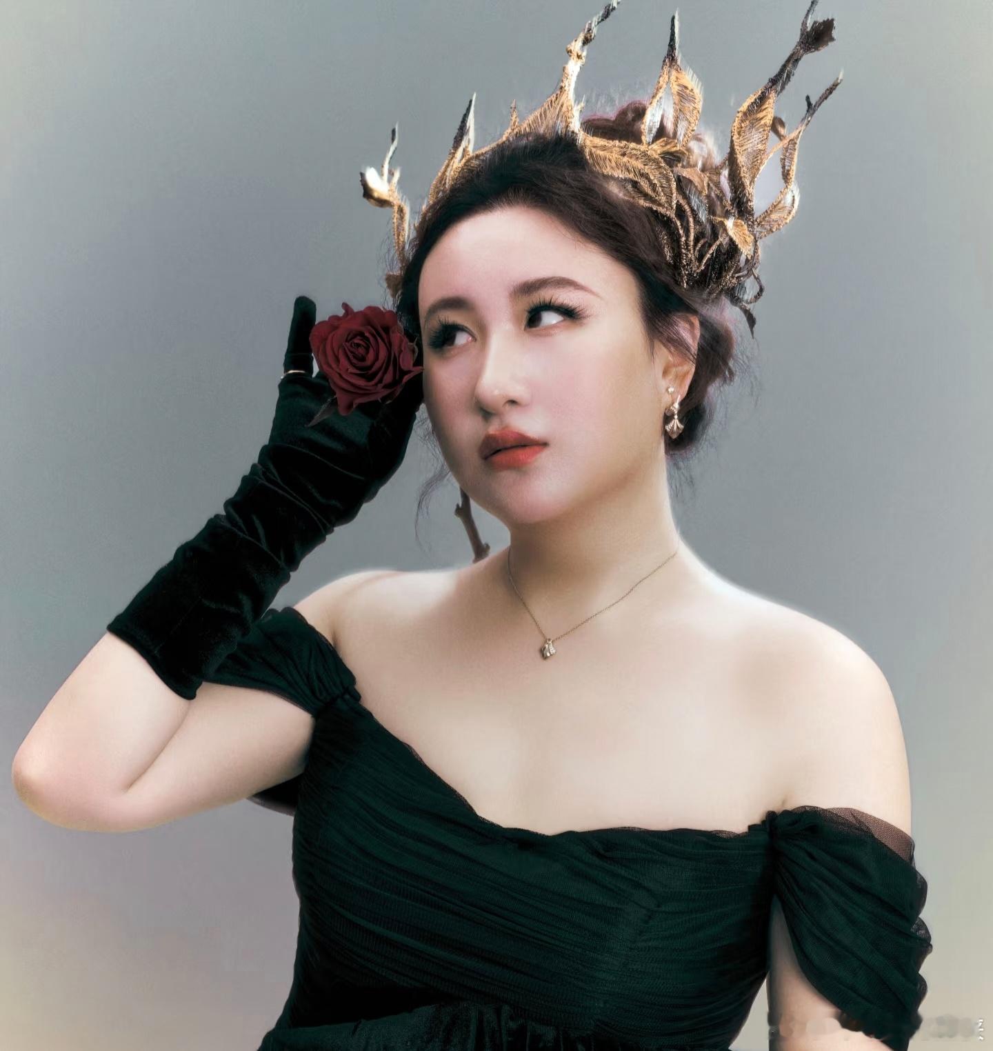 锤娜丽莎瘦了好多，变美了好多，好自律 