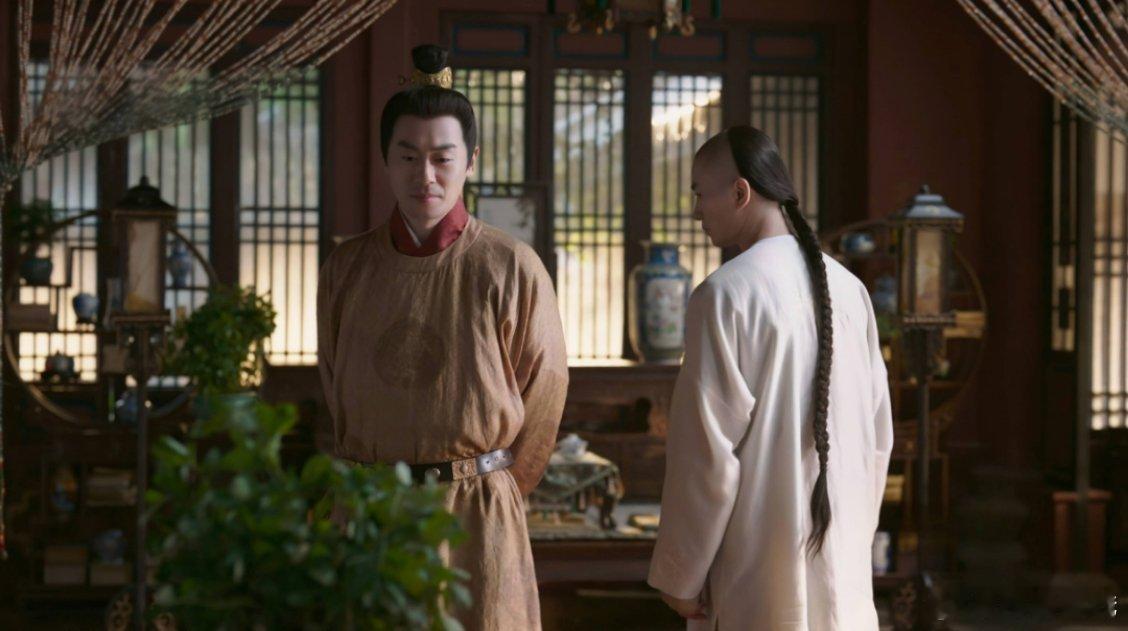 《大生意人》陈晓在朱亚文饰演的李成面前一点儿气势也没有 