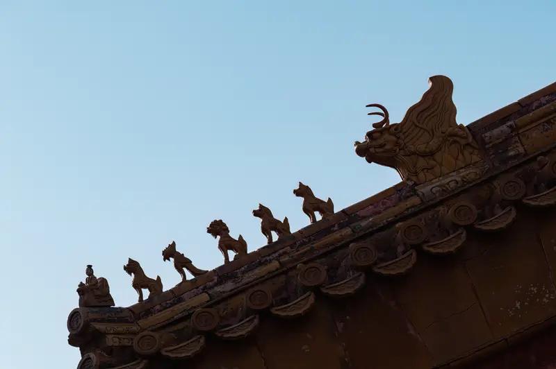 去故宫参观，导游讲屋顶神兽故事版本多样，什么下凡神仙、离奇身世，可故宫博物院研究
