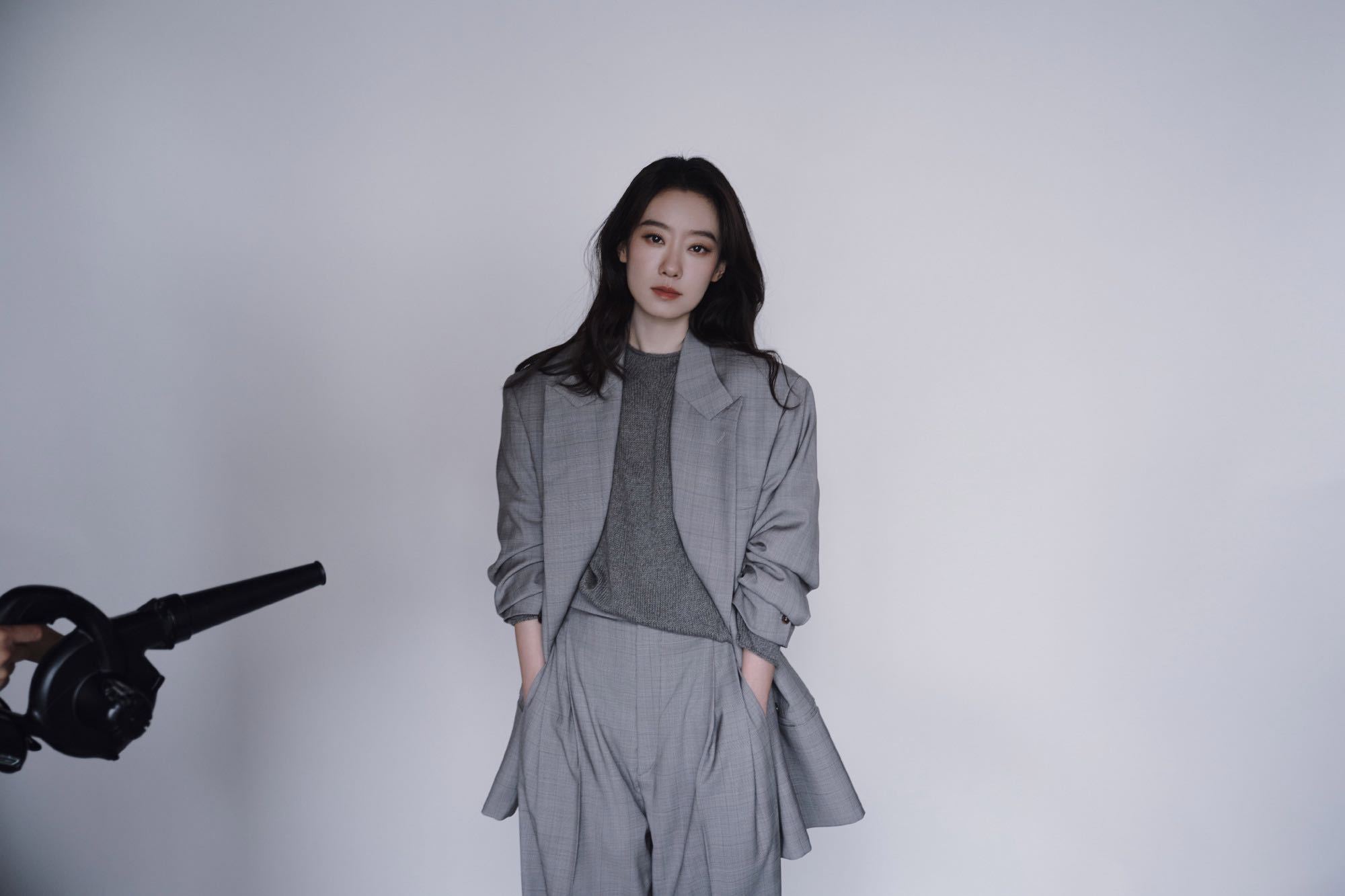 张小斐天坛奖评委首亮相 谁能不被这次的张小斐惊艳到！天坛奖评委首秀，简约穿搭衬得