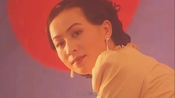 刘嘉玲这么说自己倒是挺坦率的，她确实一直缺一部像样的大女主代表作。不得不说演艺圈