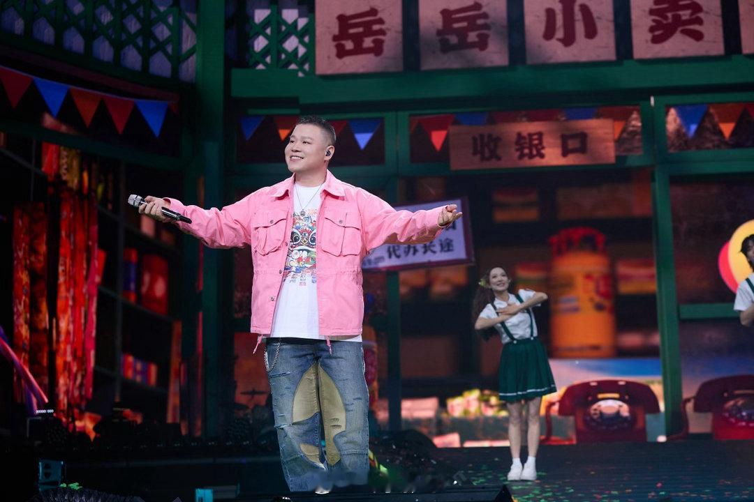 德云三十载山西千古韵德云社30年从小剧场走到体育场感念师门栽培二十二年，岳云鹏借