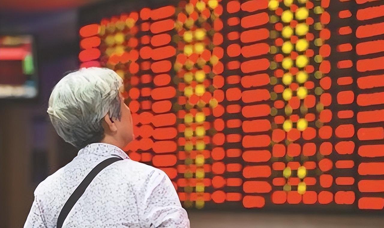 美国7月CPI同比上涨3.4%，恰好处于市场预期的“不降不加”区间。
 
这一结