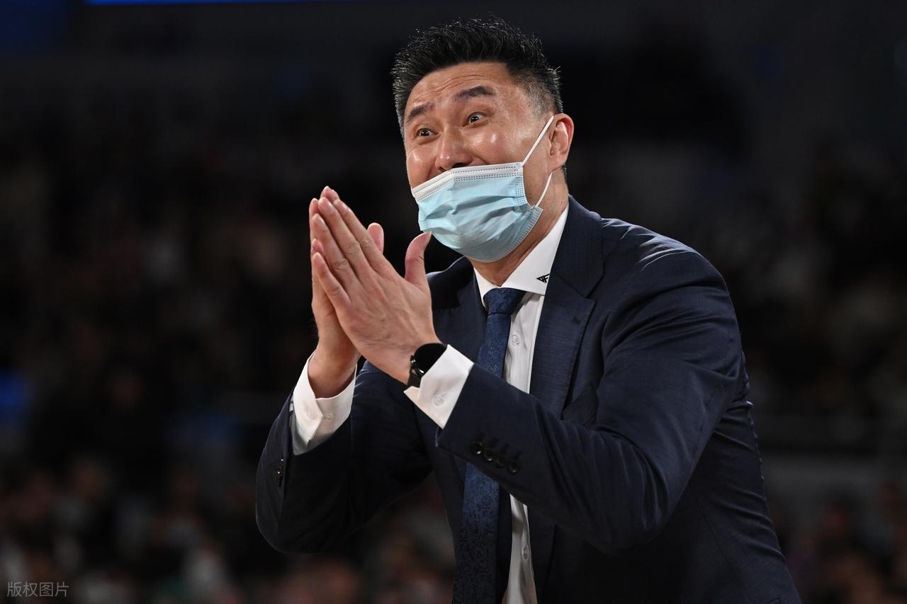 广东男篮脸都不要了？面对0胜29负的四川首节竟落后，半场得33分，输四川吧！
