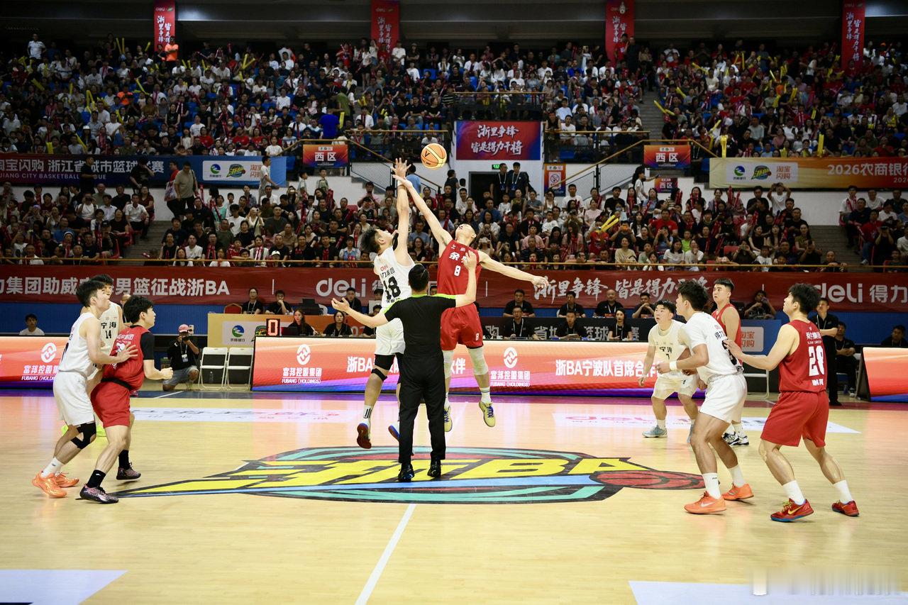 宁波全力迎战台风白海豚 8月6日消息，受第13号台风“白海豚”影响，为保障群众安