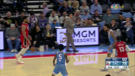 还记得奥卡福吗？当年技术多好啊。NBA