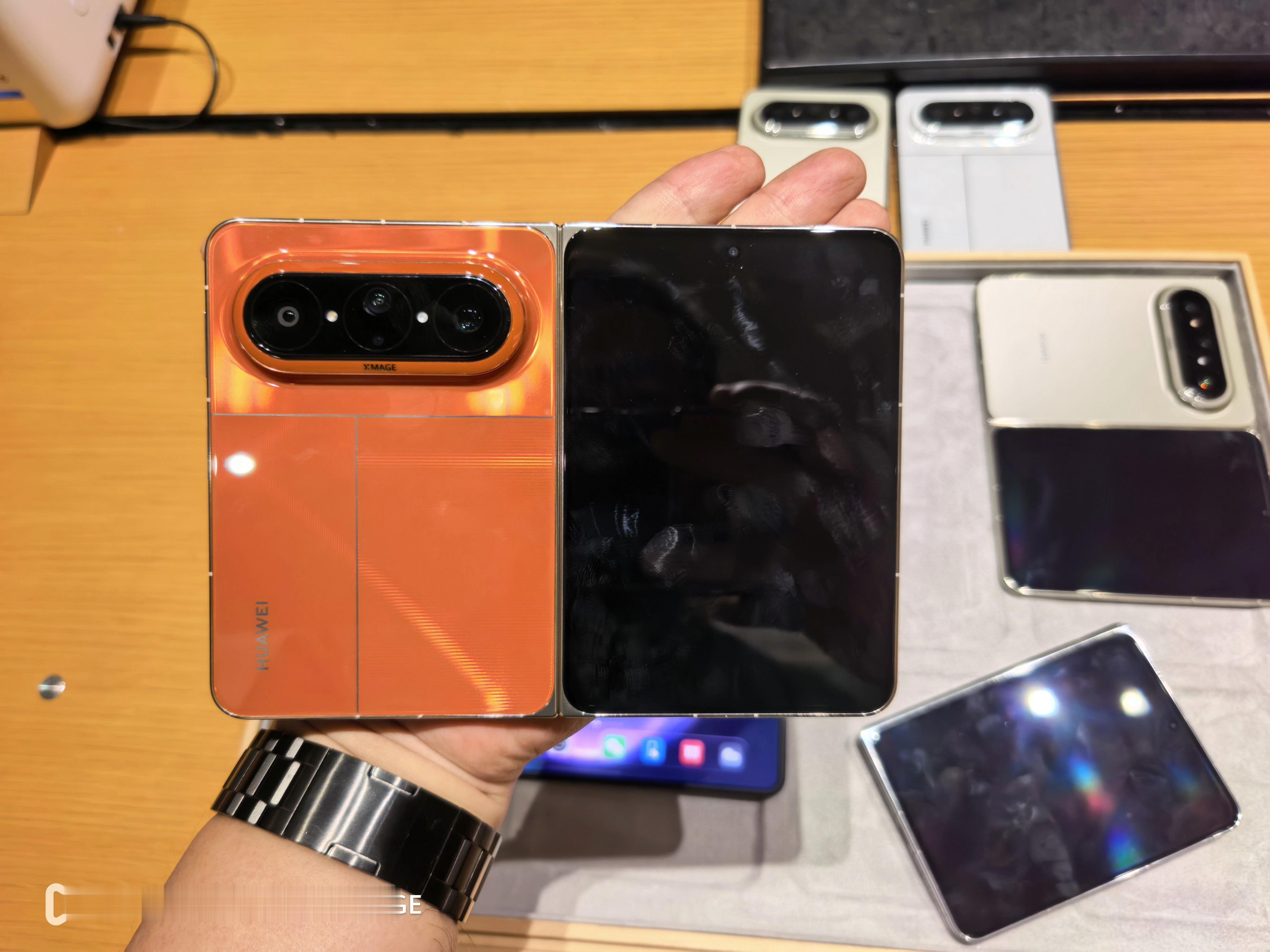 Pure X max摸到实机了，舒服……什么颜色合适？华为purexmax