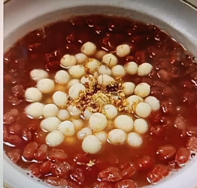 冬天很多人爱吃红薯、南瓜，不过我觉得它们并非最佳选择。红薯和南瓜含糖量高，吃多了