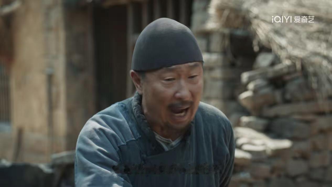 《生万物》中绣绣用水缸洗澡这场戏太好笑了！

绣绣嫁给封大脚，一直没有怎么洗过澡