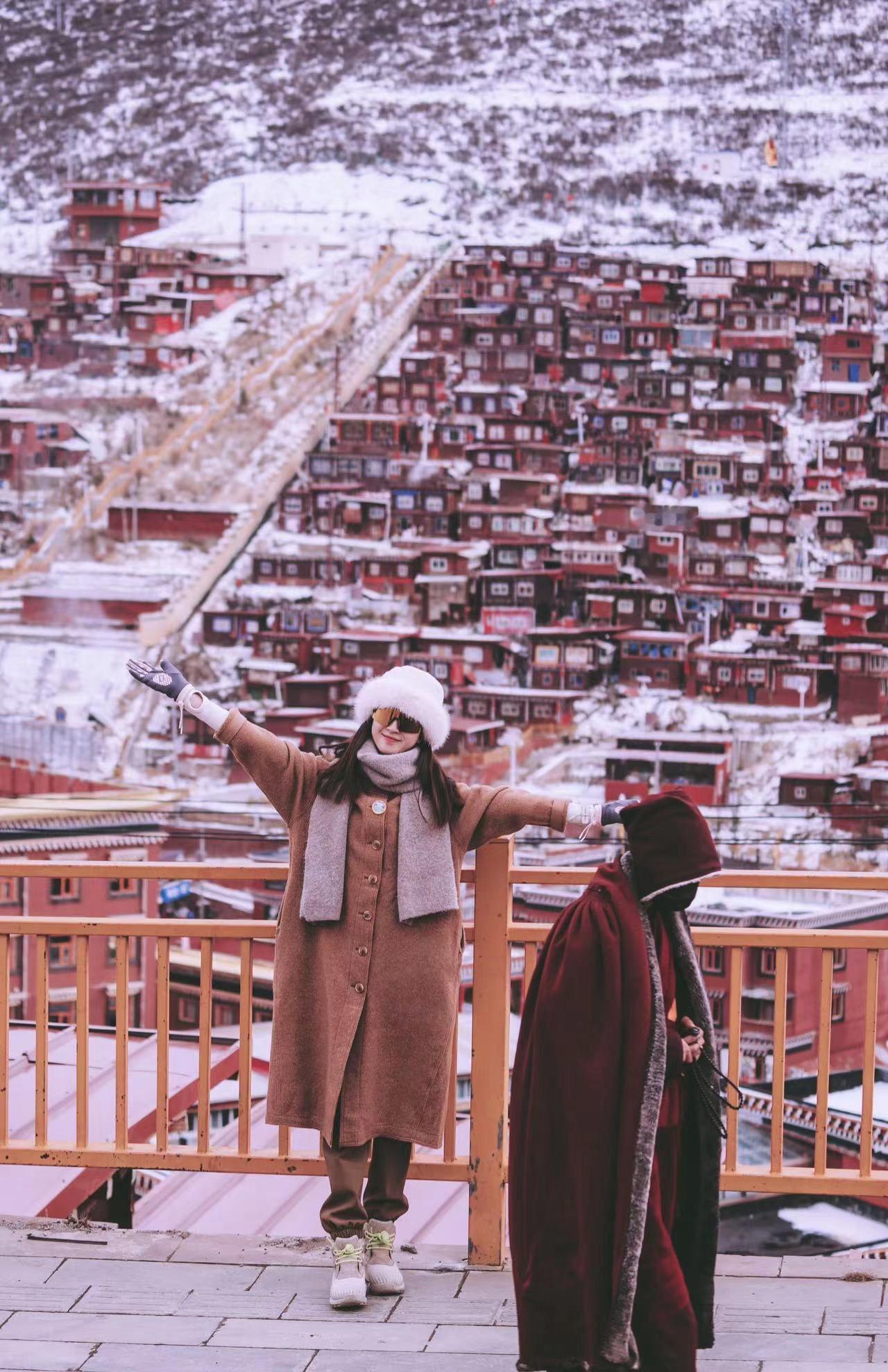 天上佛国 人间色达 #慢下来看世界 #旅行推荐官 #色达之旅 #总要去一次色达吧