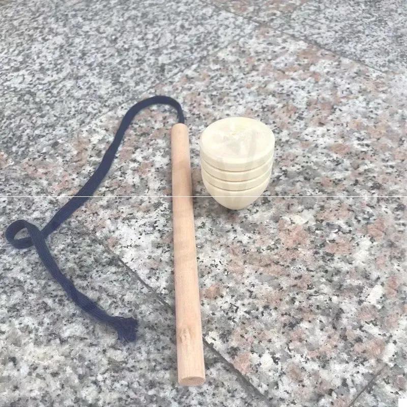 我们小时候有一种游戏，北方人叫抽陀螺。我们上海小孩叫它啥名？你认识它吗？