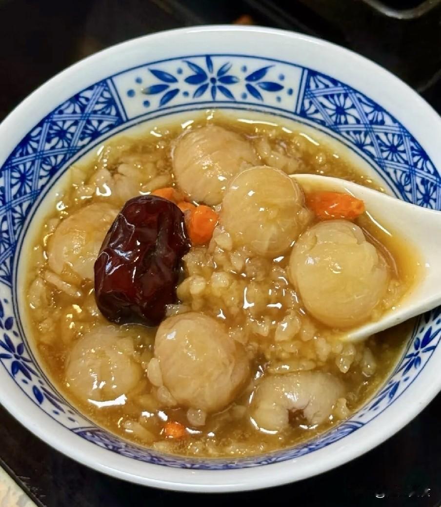明日四月初一，中老年早餐认准这4样，天天精神饱满
 
明日迎来农历四月初一，正值