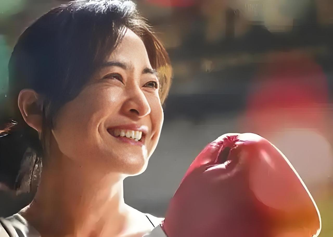 拒春晚、散公司、和沈腾“决裂”！43岁贾玲把一手好牌打烂？真相藏不住了
国民开心