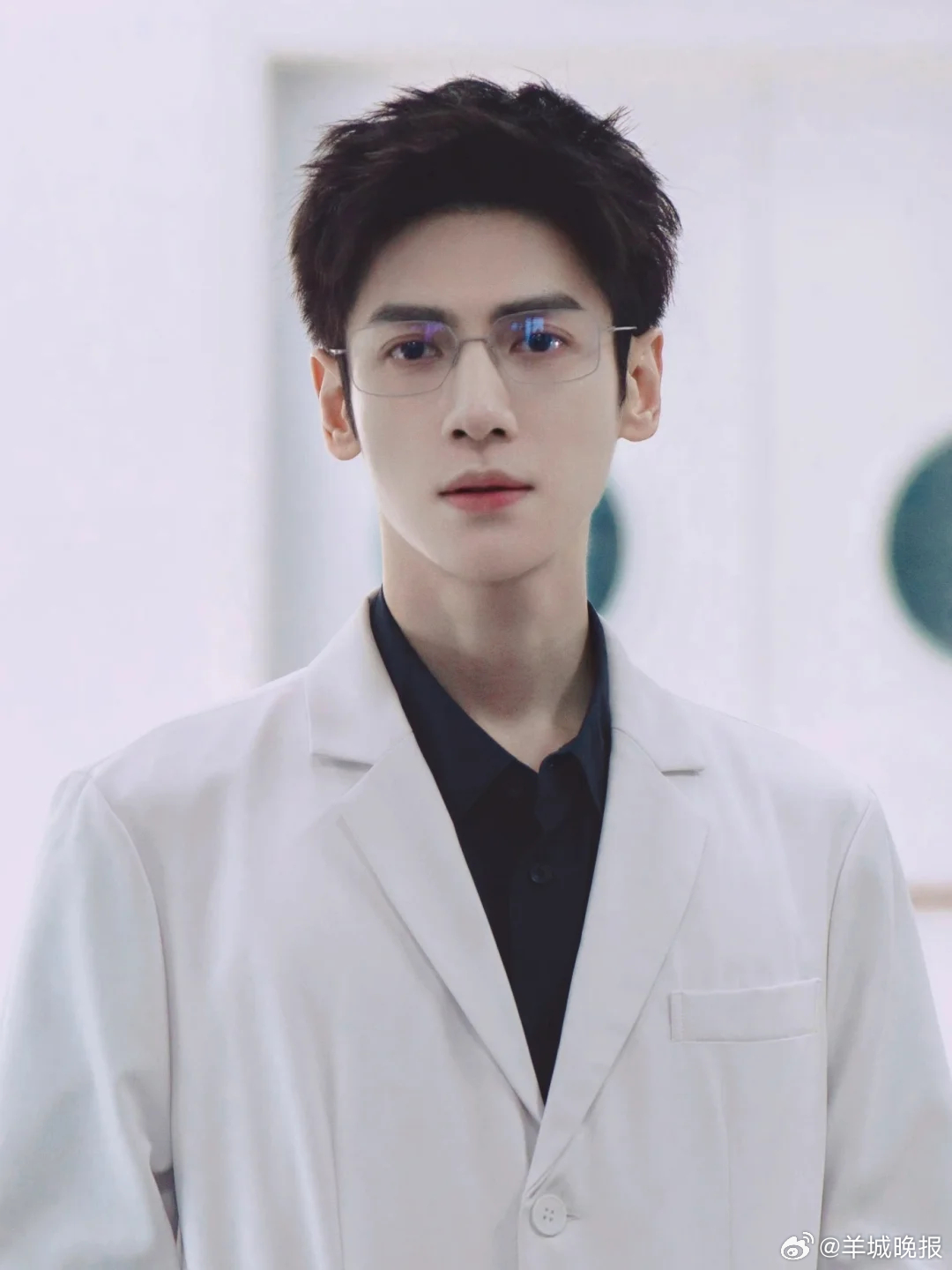 【哪个角色出场就让你眼前一亮？】有些角色自带光环，第一眼就烙印在你脑海。据欢网大