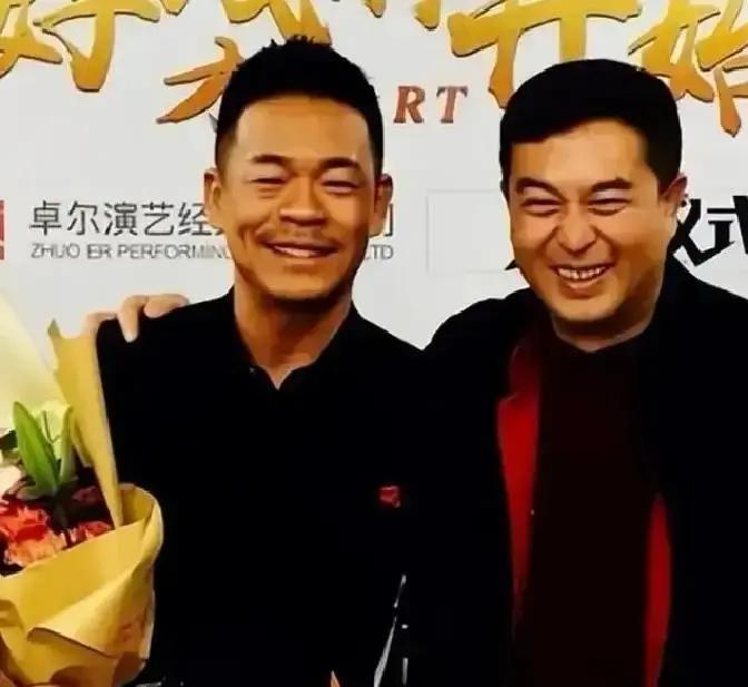 1999年，孙浩把500块钱塞进张嘉译枕头底下。20年后，张嘉译在娱乐圈立了条规
